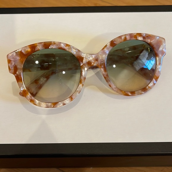 Gucci Acetate Round Frame Star Sunglasses - Picture 1 of 4